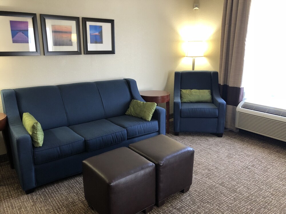 Room, Comfort Suites Regency Park