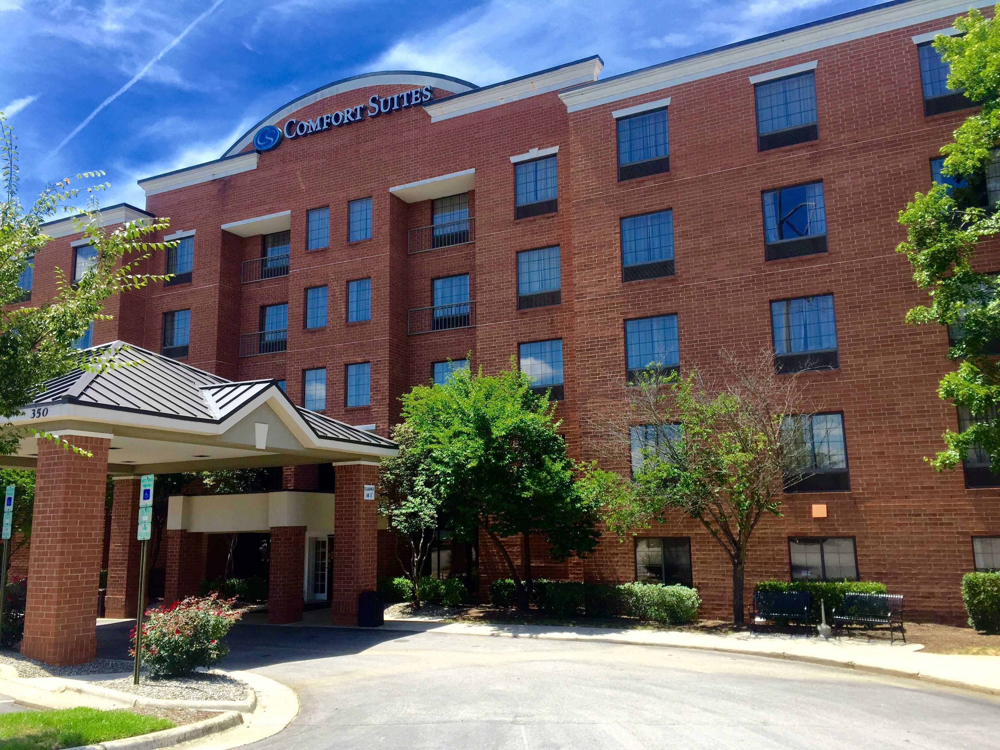 Comfort Suites Regency Park In Raleigh Nc Expedia