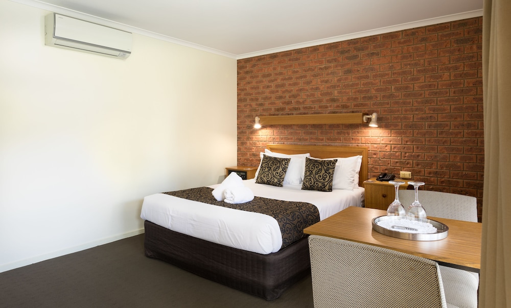Advance Motel