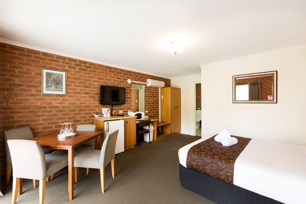 Advance Motel
