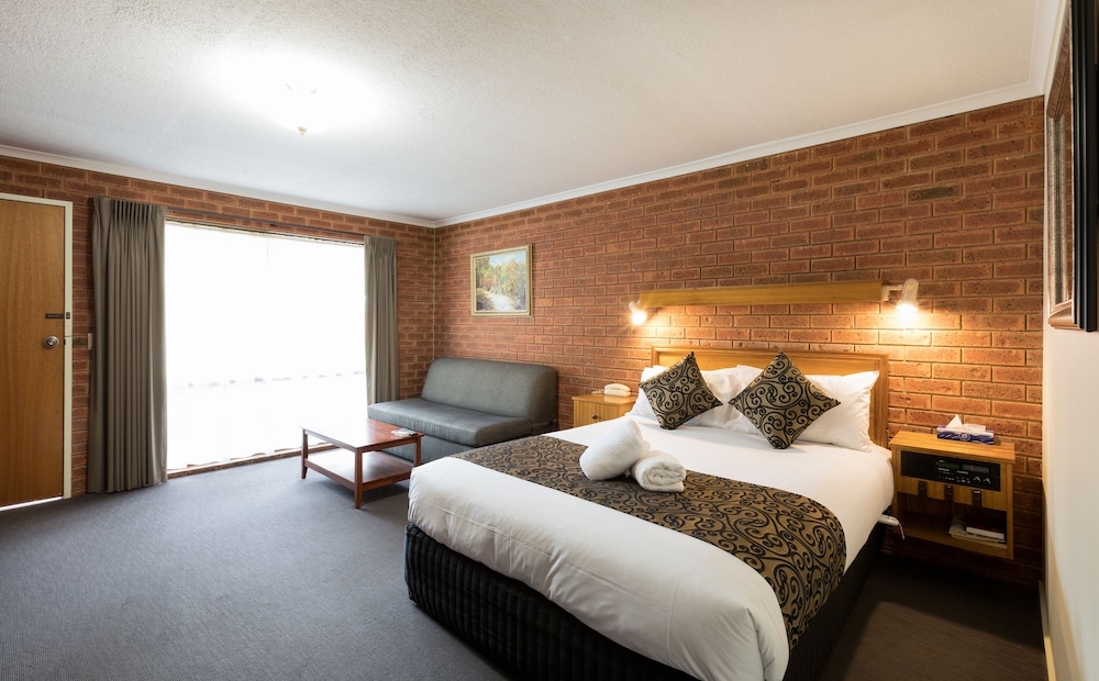Advance Motel