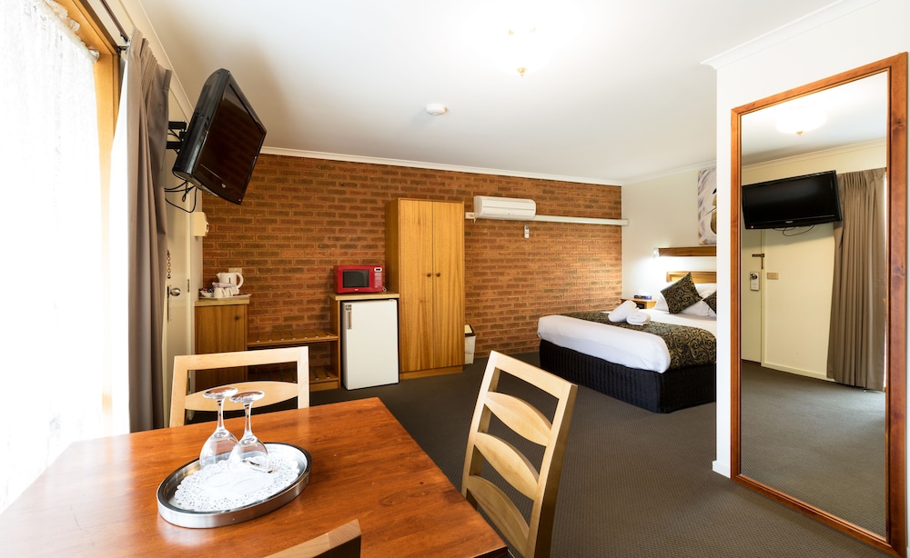 Advance Motel