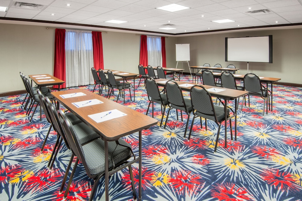 Meeting facility, Holiday Inn Express Cleveland Airport - Brookpark, an IHG Hotel