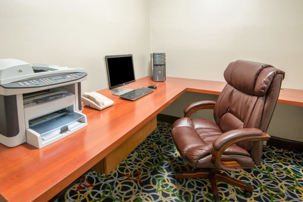 Business center, Holiday Inn Express Cleveland Airport - Brookpark, an IHG Hotel