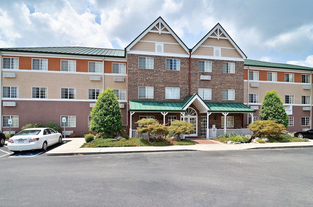 Mainstay Suites Knoxville Airport