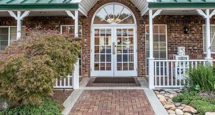 Mainstay Suites Knoxville Airport