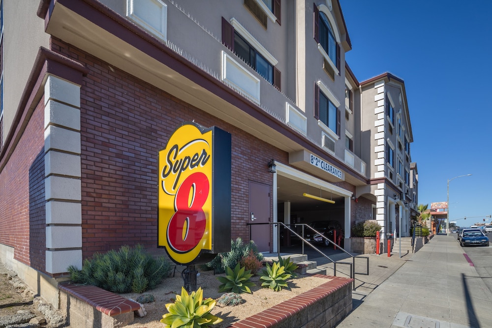 Property entrance, Super 8 by Wyndham San Bruno/ San Francisco (SFO) Airport