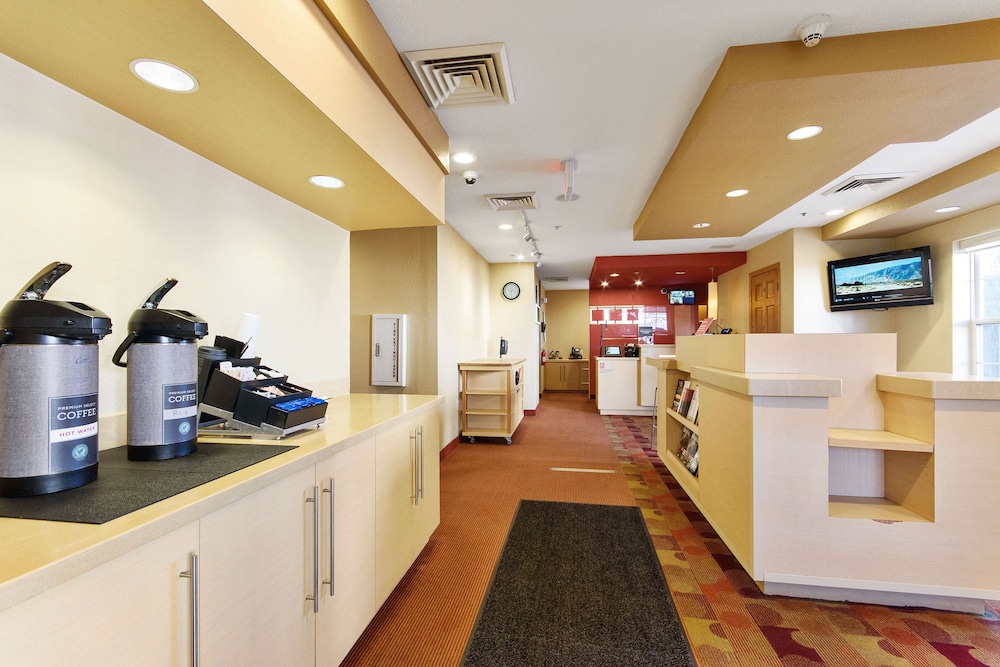 Breakfast area, Extended Stay America Suites Chicago Elgin West Dundee