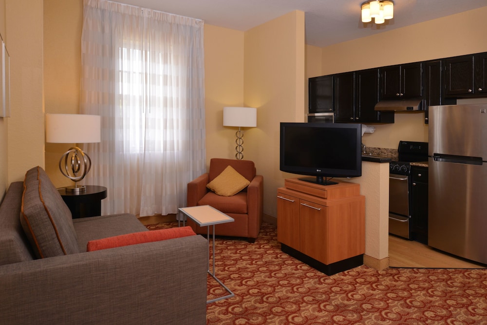 TownePlace Suites By Marriott Miami Lakes