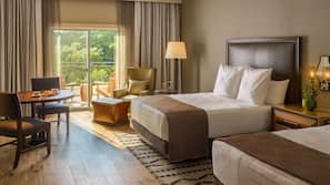 Hypo-allergenic bedding, in-room safe, desk, laptop workspace