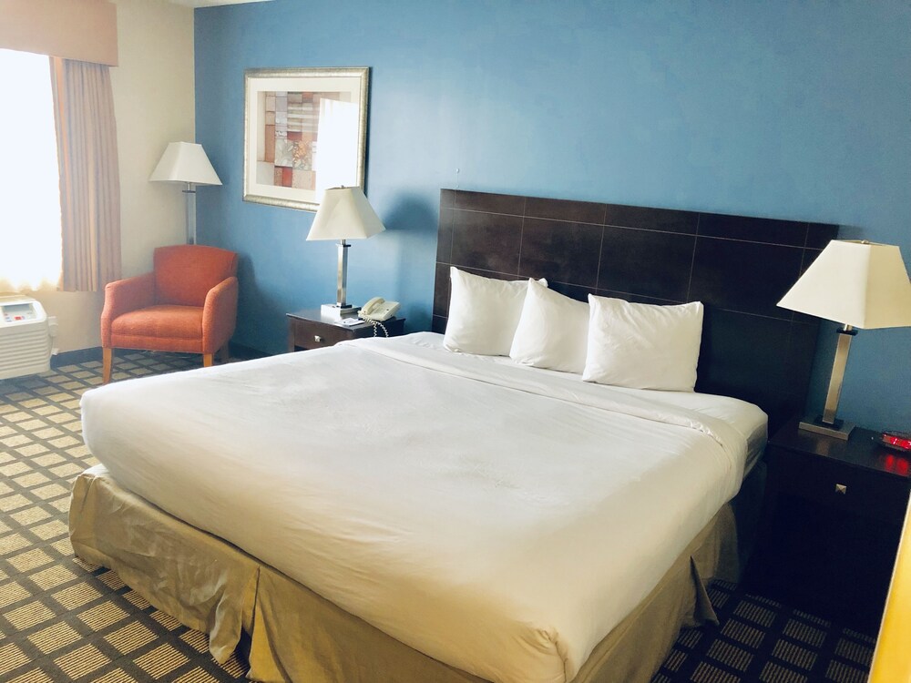 Baymont by Wyndham Gurnee in Chicago Best Rates & Deals on Orbitz