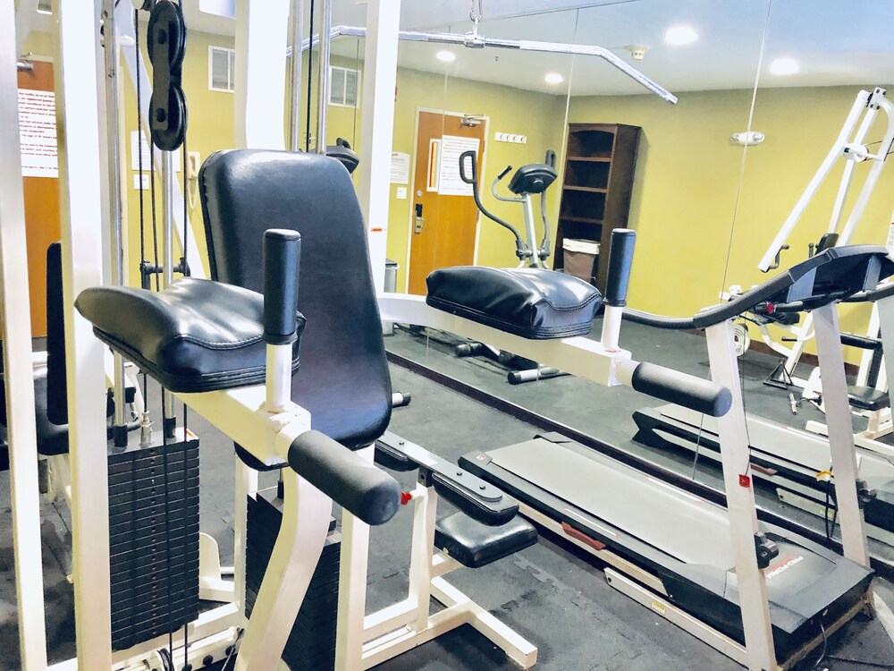 Baymont by Wyndham Gurnee in Chicago Best Rates & Deals on Orbitz