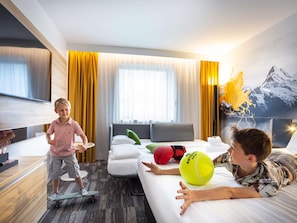 1 bedroom, premium bedding, minibar, in-room safe