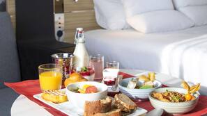 1 bedroom, premium bedding, minibar, in-room safe