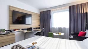 1 bedroom, premium bedding, minibar, in-room safe