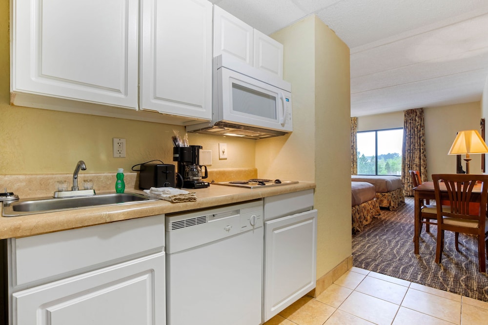 Private kitchenette, Value Stay Extended Stay Hotel