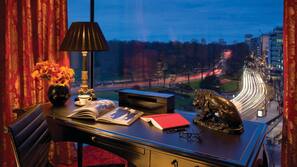 Premium bedding, minibar, in-room safe, desk