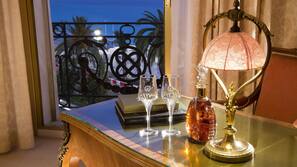 Literie de qualité supérieure, minibar, coffre-forts dans les chambres