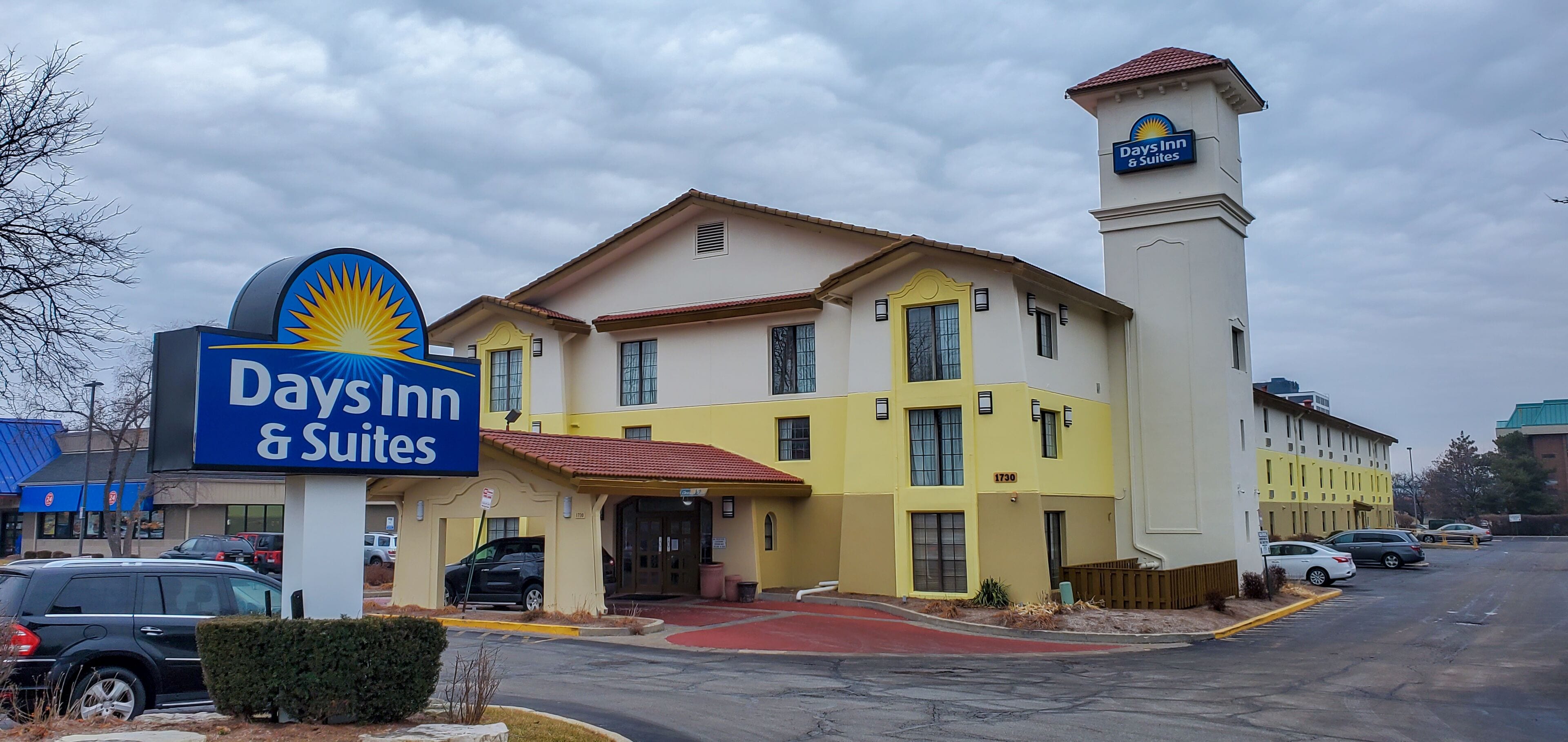 Days Inn & Suites by Wyndham Schaumburg in Schaumburg, United States