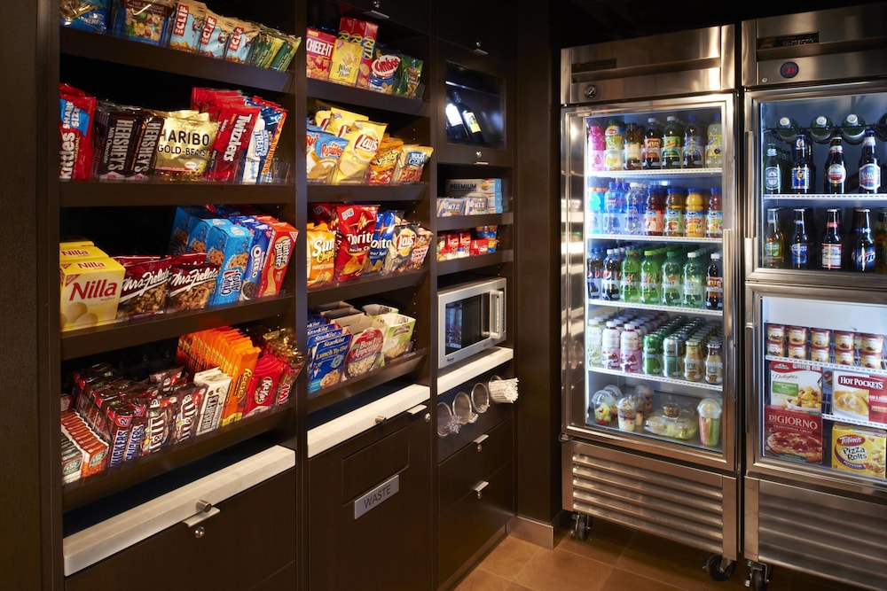 Courtyard Marriott Detroit Livonia  Detroit   66 Room Prices