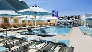 3 outdoor pools, cabanas (surcharge)