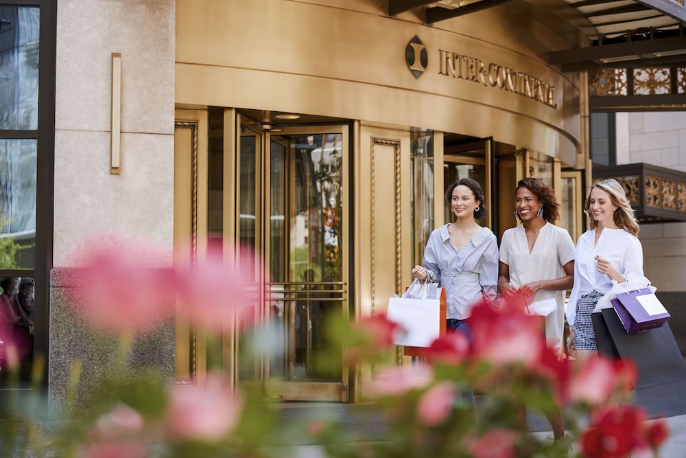 InterContinental Chicago Magnificent Mile, an IHG Hotel