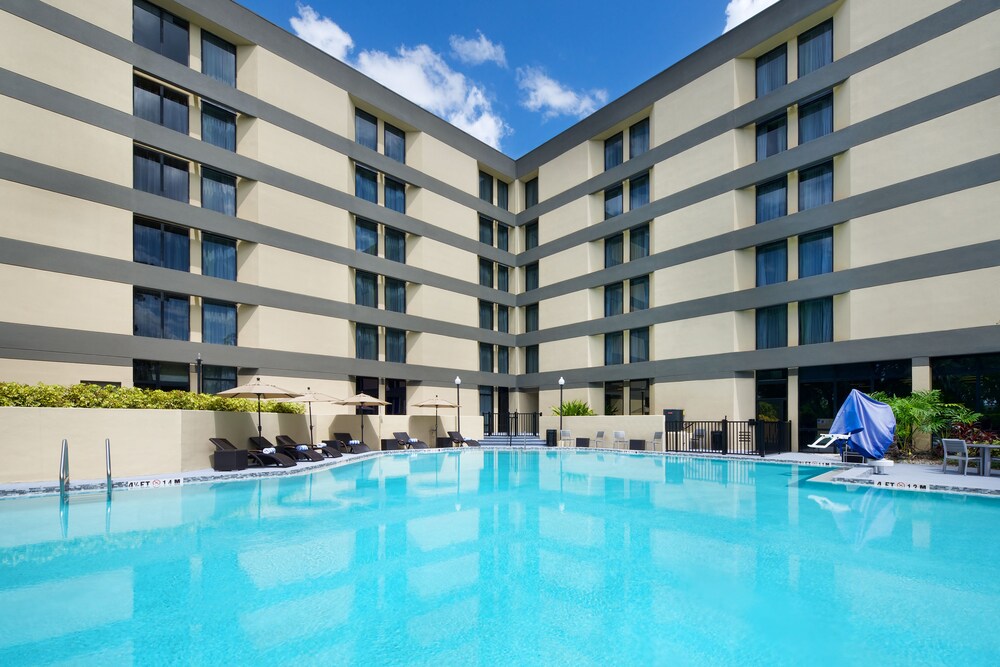 DoubleTree by Hilton Hotel Orlando East - UCF Area