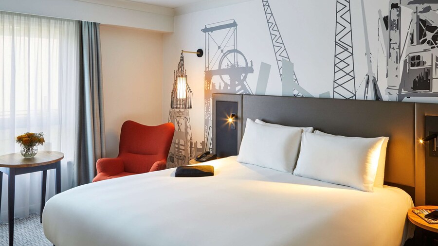 Mercure Cardiff North Hotel