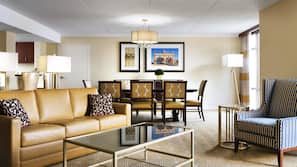 Premium bedding, pillowtop beds, in-room safe, desk
