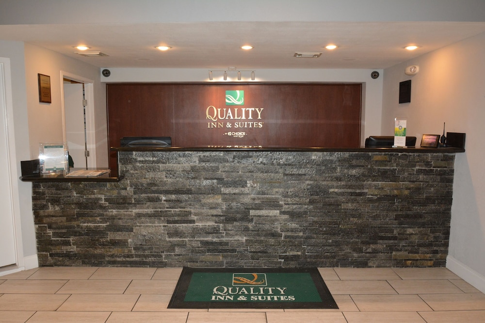 Quality Inn & Suites North Richland Hills