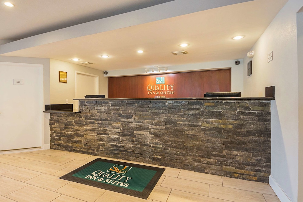 Quality Inn & Suites North Richland Hills