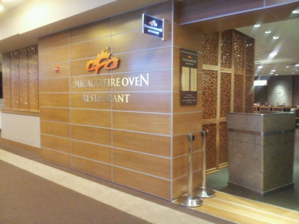 Crowne Plaza Hotel Chicago O'Hare, an IHG Hotel