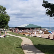 Top 10 Hotels With Pools In East Tawas Mi 114 Splash Into Savings Tawas Bay Beach Resort