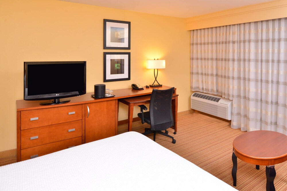 Courtyard by Marriott Tampa North/I-75 Fletcher