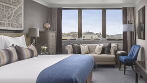 Egyptian cotton sheets, premium bedding, minibar, in-room safe