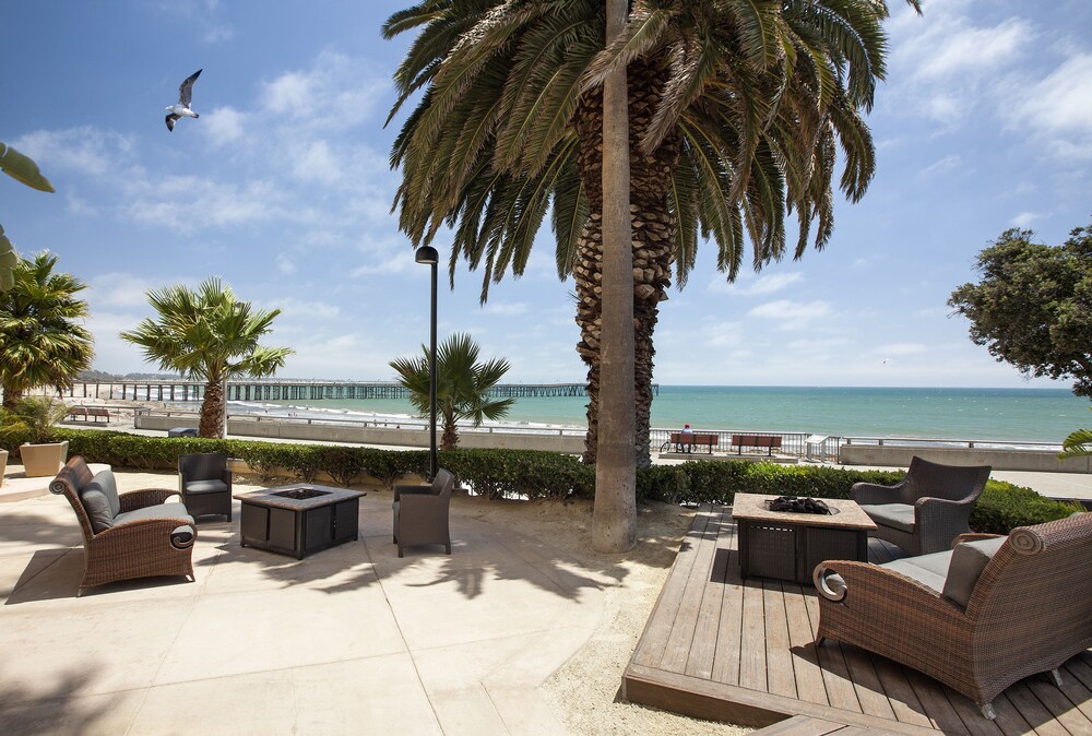 Crowne Plaza Ventura Beach, an IHG Hotel