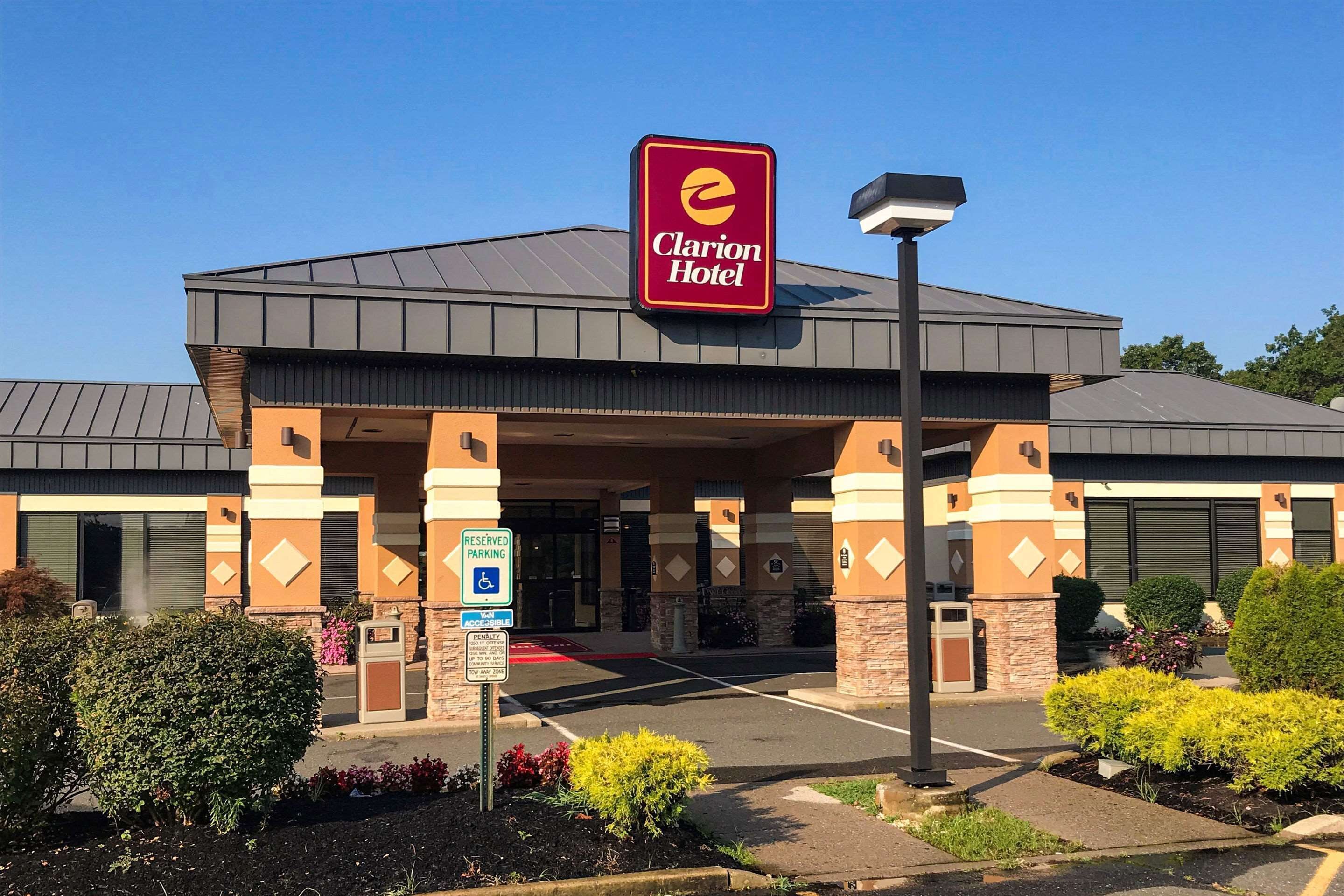 Clarion Hotel & Conference Center in Toms River, United States