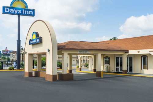 Great Place to stay Days Inn by Wyndham Statesville near Statesville 