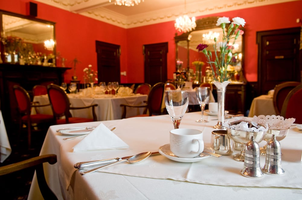 Couples dining, Ledgowan Lodge Hotel