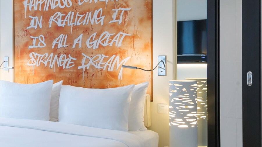 Hotel N'vY