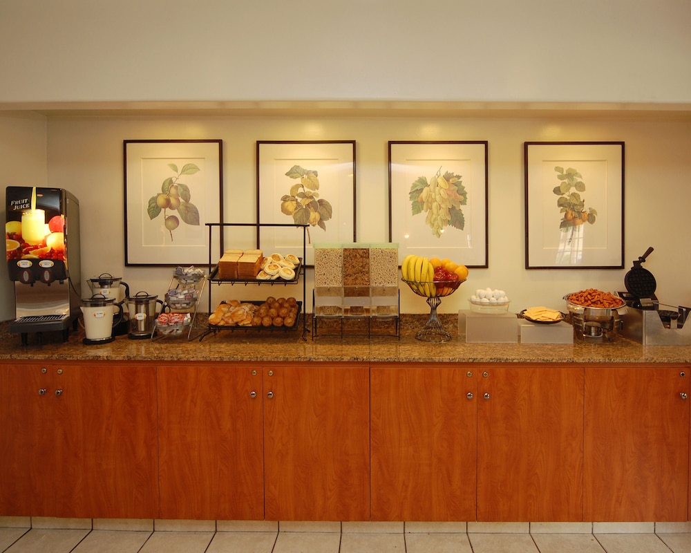 Comfort Inn and Suites San Francisco Airport North in San Francisco