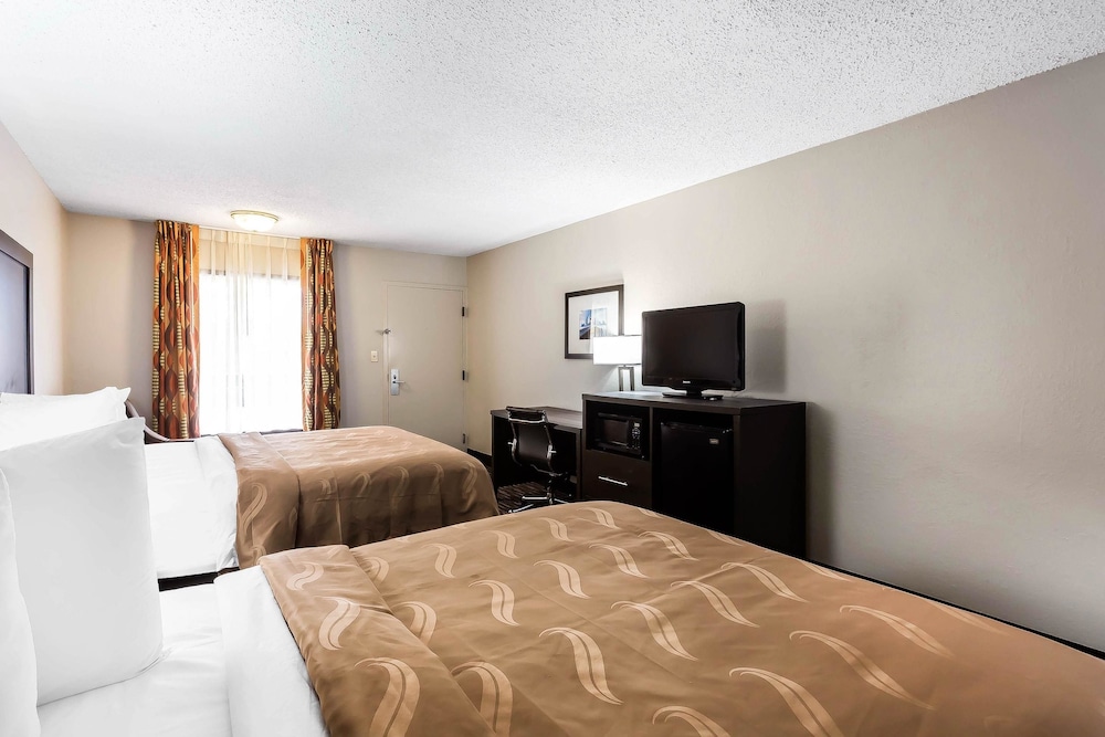 Quality Inn & Suites Mooresville - Lake Norman