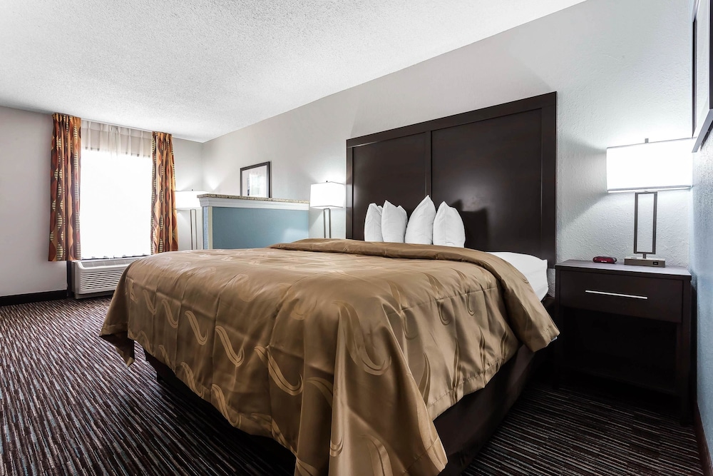 Quality Inn & Suites Mooresville - Lake Norman