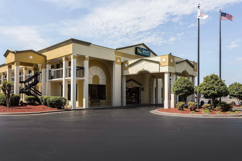 Quality Inn & Suites Mooresville - Lake Norman