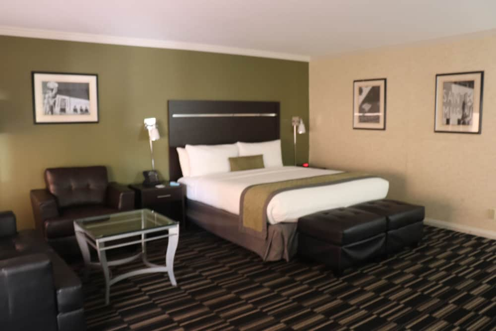 Room, Wyndham Garden San Jose Airport