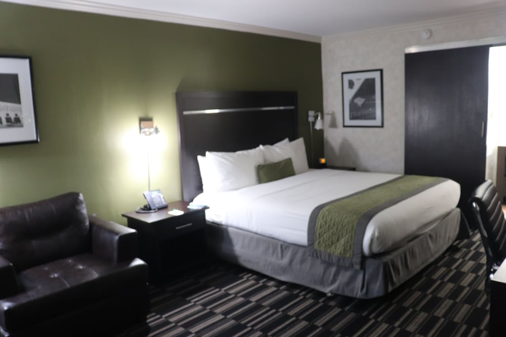 Room, Wyndham Garden San Jose Airport