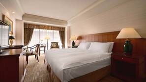 1 bedroom, minibar, in-room safe, desk