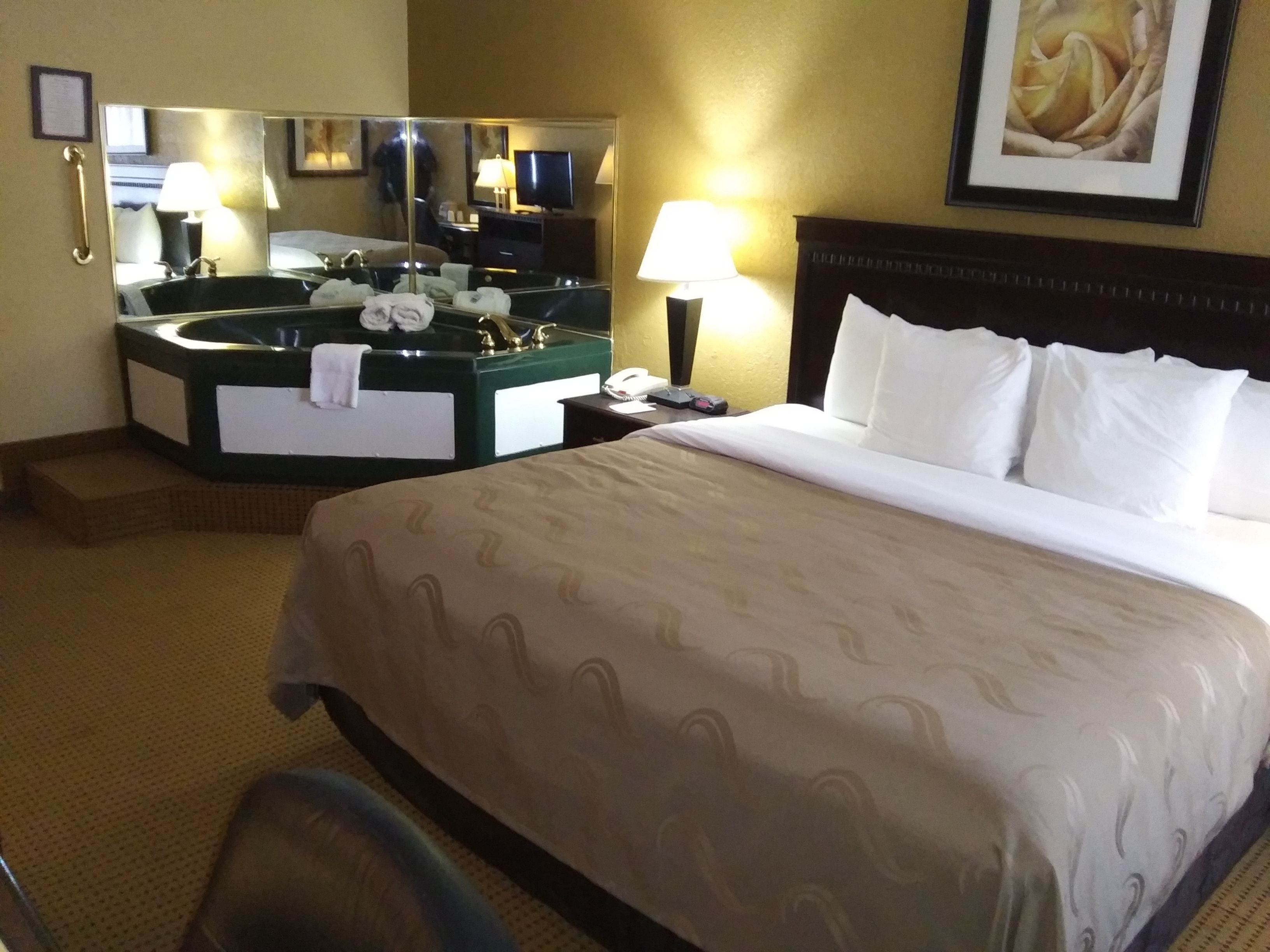 Quality Inn Suites Fairgrounds In Syracuse Ny Expedia