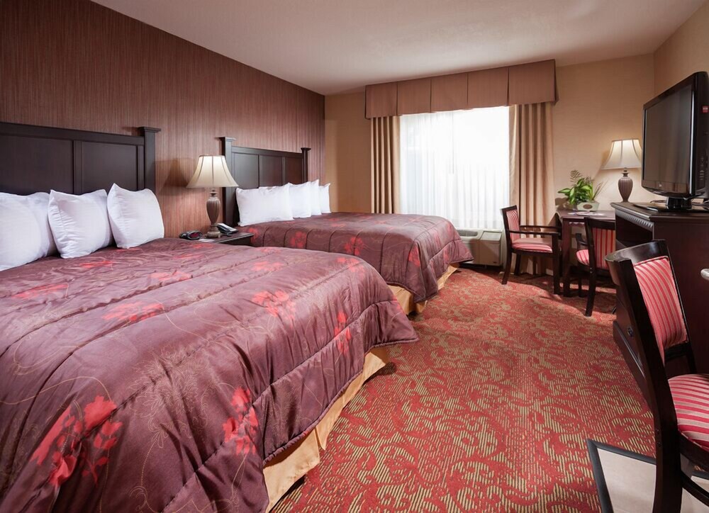 Castle Inn and Suites, Anaheim: $242 Room Prices & Reviews | Travelocity