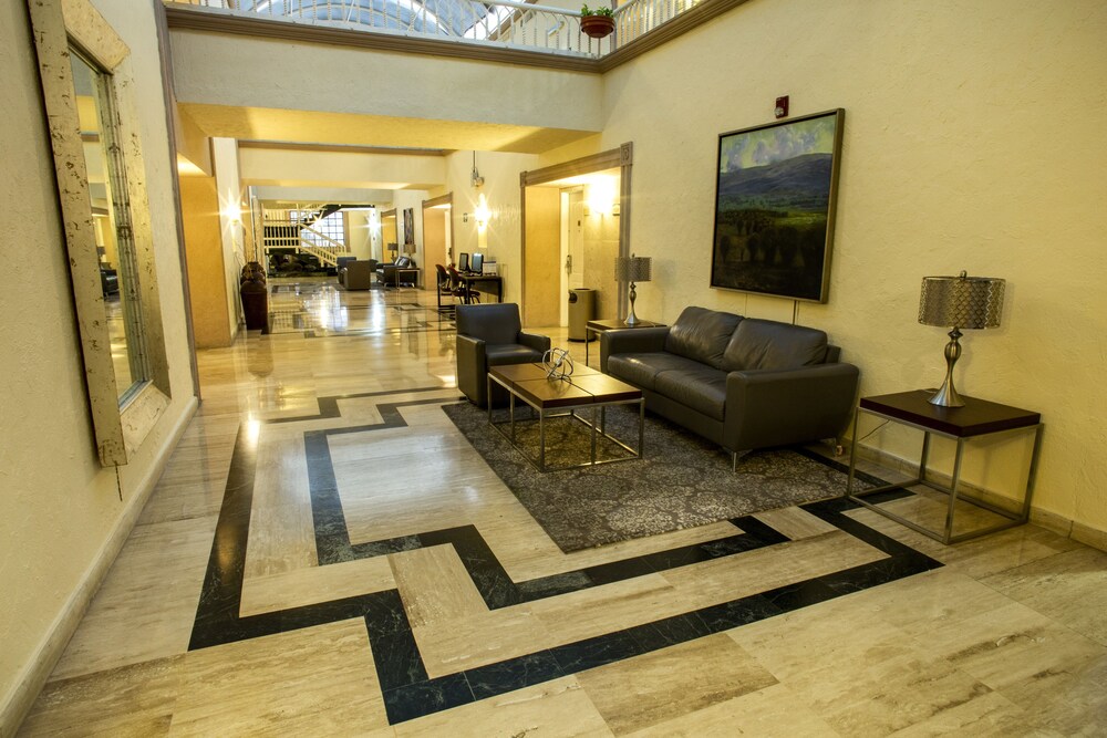 Interior entrance, Best Western Plus Monterrey Colon